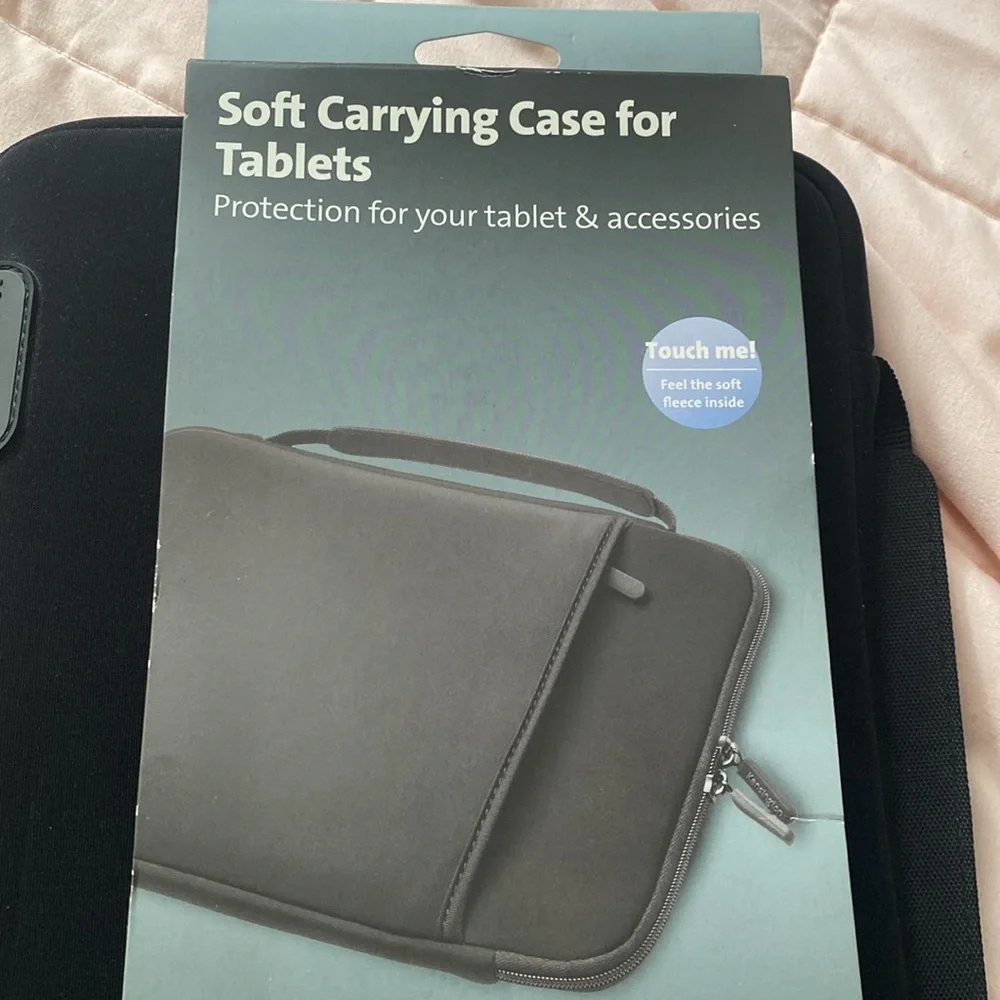 Kensington Soft Carrying Case for Tablets